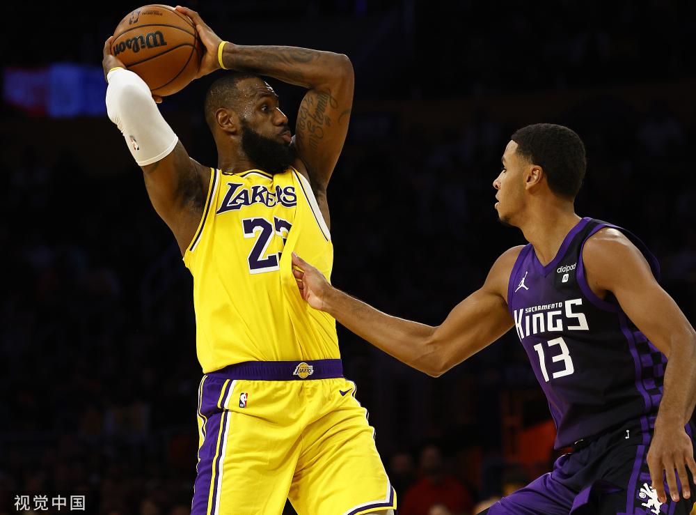 单臂暴扣 单臂暴扣